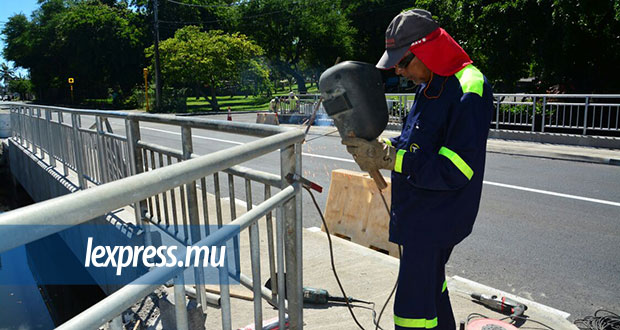 Construction: les contrats de routes inférieurs à Rs 5 millions alloués aux PME