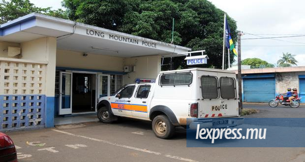 Sortie de route à Montagne-Longue: un couple britannique décède