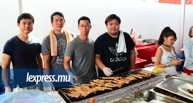 [Vidéo] Chinatown - Festival culturel: malgré la pluie, le public répond présent