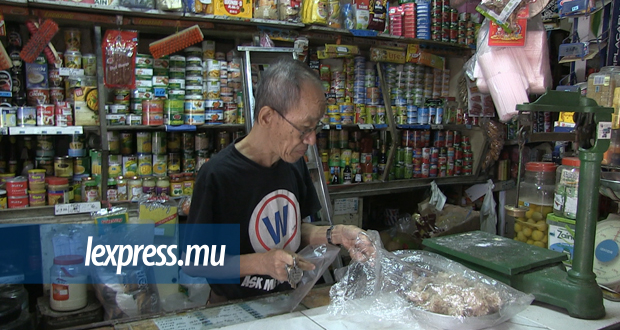 [Vidéo] Les boutiques chinoises font de la résistance