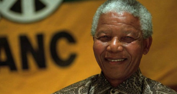 Afrique du Sud: retrait du livre sur la fin de vie de Mandela