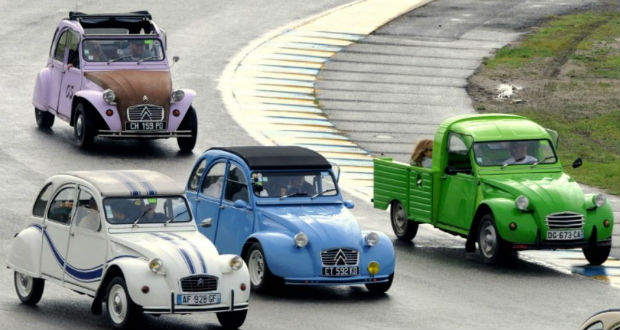 Suisse : course-poursuite avec la police à bord d’une 2CV volée