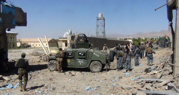 Afghanistan : 13 morts dans un attentat suicide taliban dans le Helmand