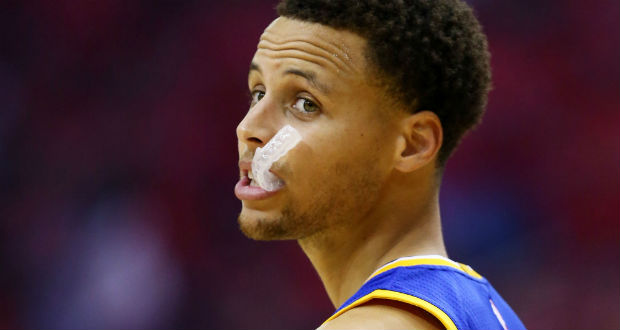 NBA: Curry condamné à 50.000 dollars pour avoir jeté son protège-dent