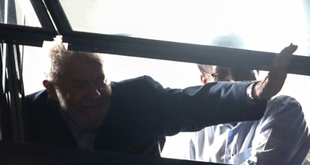 Au Brésil, l’ex-président Lula à quelques heures de la prison