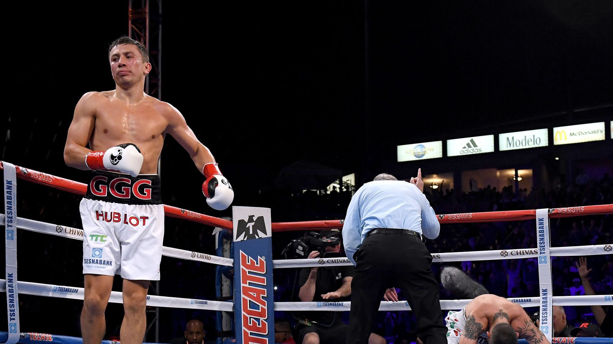 Boxe/Moyens - Golovkin trop fort pour Martyrosian