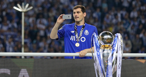 Portugal: Casillas veut «continuer à jouer» et tend la main à Porto