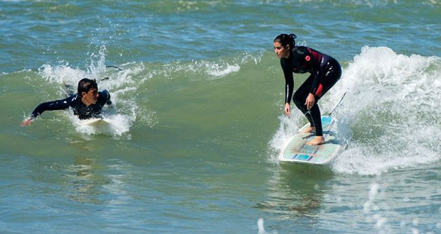 Etre surfeuse à Rabat: petites vagues, grands préjugés
