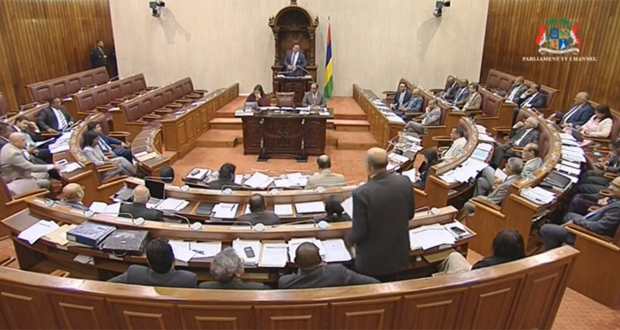 Parlement: l’opposition fait un walk-out