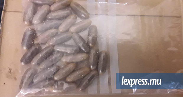 Aéroport de Plaisance: 98 boulettes d’héroïne retrouvées sur une Ougandaise 
