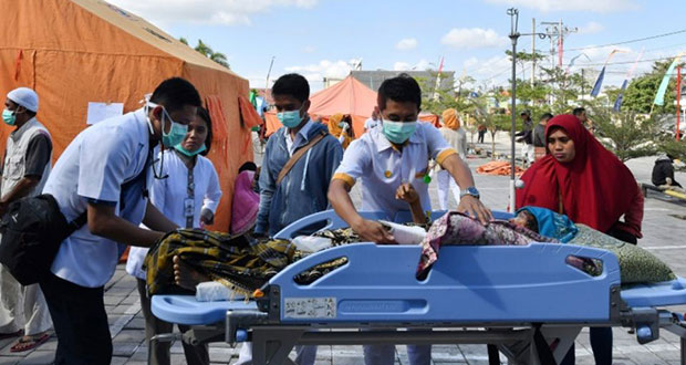 Séisme en Indonésie: au moins 91 morts, des centaines de touristes évacués