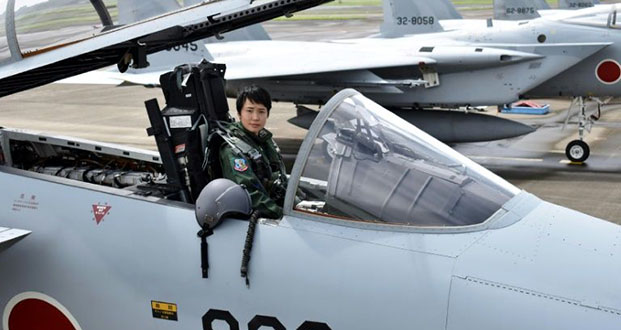 Japon: une femme pilote de chasse pour la première fois