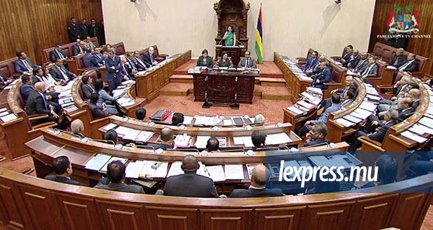 Réforme électorale: le Conseil des ministres répond aux «commentaires erronés et confus»