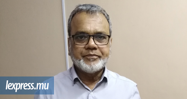 Il y a  26 ans: le Dr Amanullah Essoof  remplace Cassam Uteem  