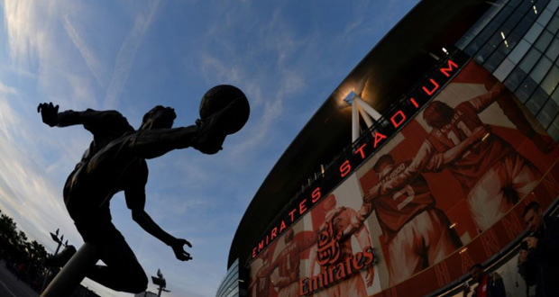Angleterre: une vidéo montre des stars d’Arsenal inhaler du gaz hilarant