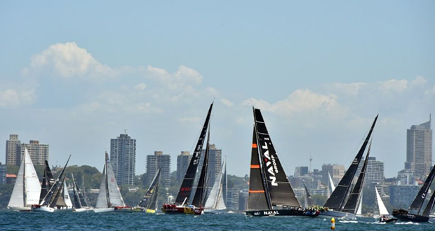 Sydney-Hobart: Comanche se porte rapidement en tête dans la bataiile des supermaxis