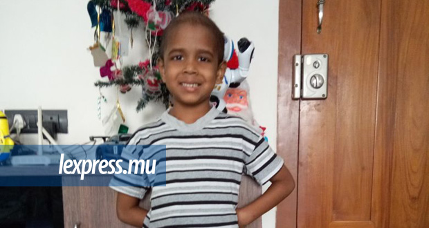 Atteint de leucémie: Deevesh, petit bonhomme grand combat