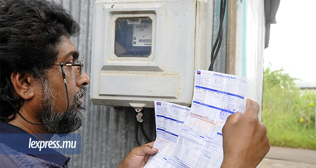 Factures d’électricité: les consommateurs pètent un fusible en voyant doubler le montant