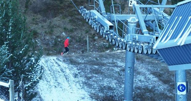 Pyrénées: fréquentation en baisse faute de neige en début de saison