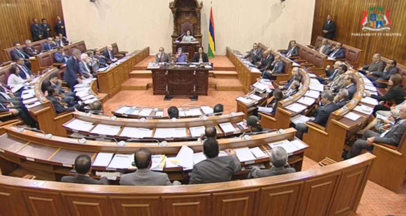 Parlement: troisième jour de débats budgétaires