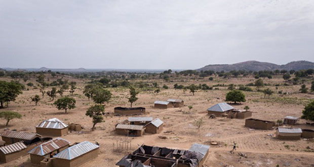 Des hommes armés tuent dix personnes dans une attaque sur un village nigérian