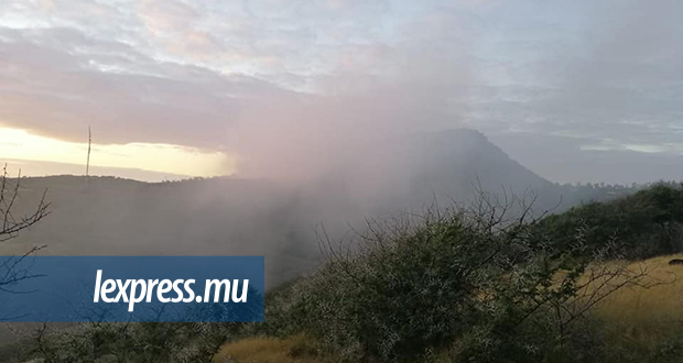 Rodrigues: les fumées toxiques d’un dépotoir en feu nuisent aux habitants