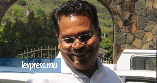 Raj Pentiah, privé de ticket: «Mo bizin lav lamain ek politik»