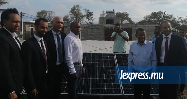 Home Solar Project: une famille de Souillac obtient un kit solaire gratuitement 
