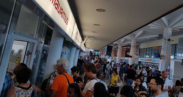 Le difficile retour à la normale à l’aéroport