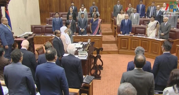 Parlement: les questions aux ministres pas avant le 17 mars