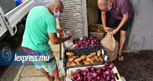 Oignons et pommes de terre: des entreprises pourront importer pour aider l’AMB