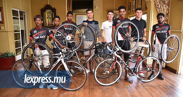 Cyclisme: Rs 140,275 d’équipements pour les académies