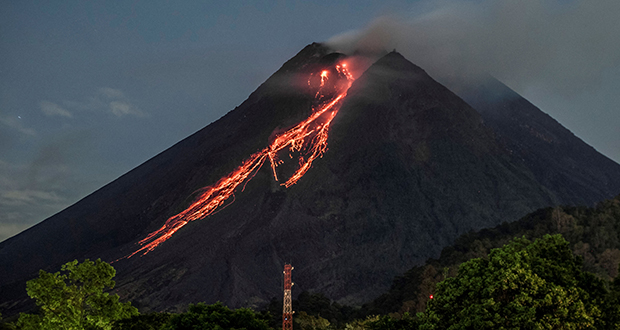 Indonésie: le Merapi crache de la lave incandescente