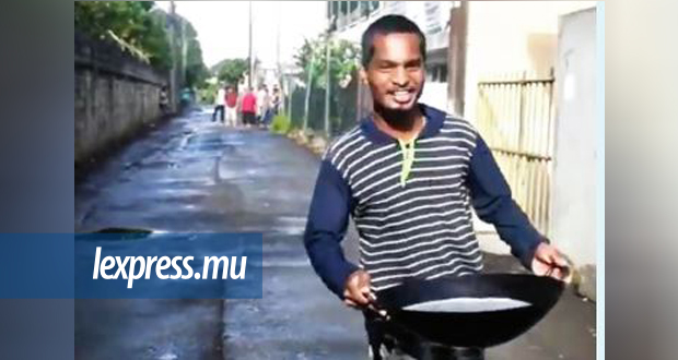 Munna, «The Chicken Man»