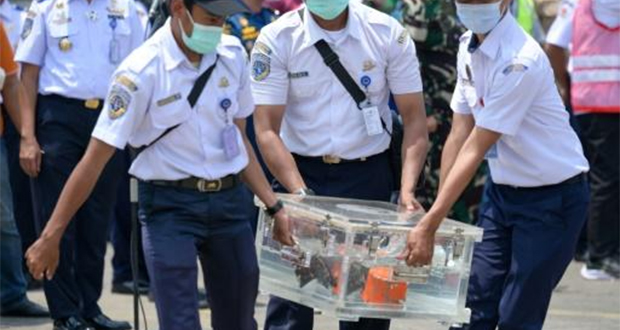 Boeing disparu en Indonésie: la 2ème boîte noire retrouvée