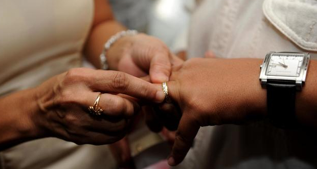 Quatre mariages et une amende pour un couple taïwanais qui voulait profiter des congés