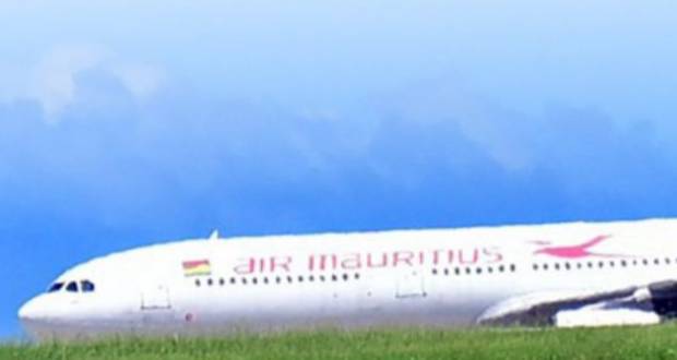 Sept Mauriciens prennent l'avion pour l'Inde pour des soins