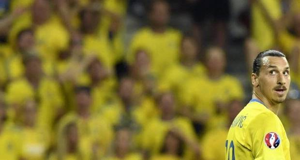 Football: Ibrahimovic, blessé à un genou et forfait pour l'Euro