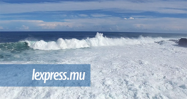 Avis de fortes houles: des vagues de plus de 4 mètres attendues à Maurice, Rodrigues et St-Brandon
