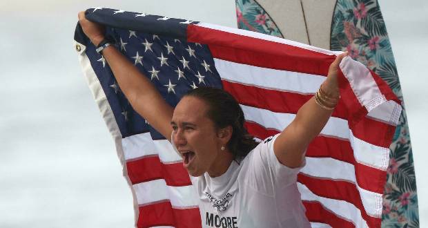 JO-2020: l'Américaine Carissa Moore devient la première championne olympique de surf de l'histoire