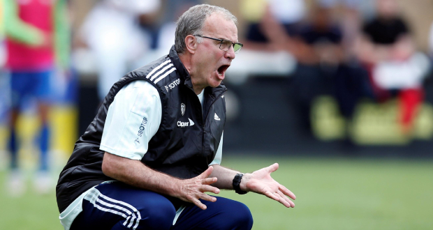 Foot: Marcelo Bielsa prolonge d'une saison avec Leeds