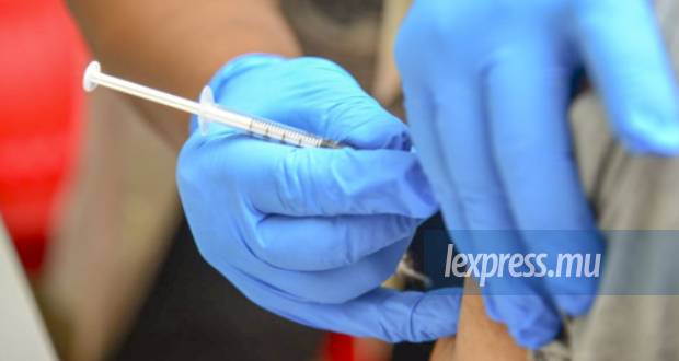 Vaccination anti-Covid | Booster shot aux ensignants: une bonne dose d’appréhension