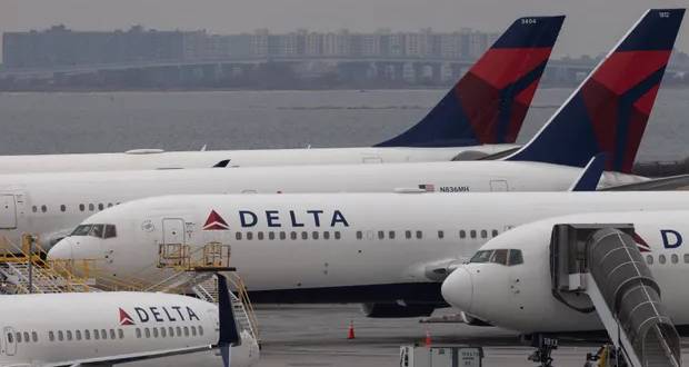 Plus de 2 700 vols annulés samedi aux Etats-Unis à cause d'Omicron et de la météo