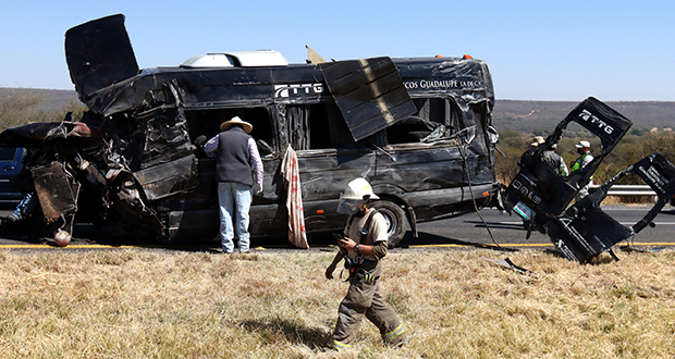 Au moins 13 morts dans un accident de la route au Mexique