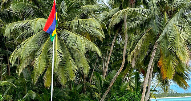 Chagos: lever du drapeau de l’ambassadeur mauricien aux Nations unies