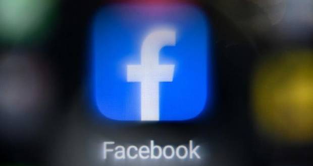Facebook puis YouTube en attendant la télé: interdictions en chaîne pour les médias russes