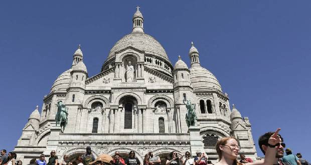 Tourisme: Paris et sa région continuent de remonter la pente grâce à un bel été