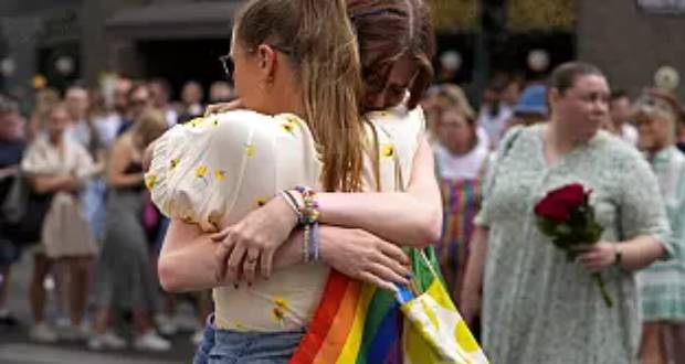 Fusillade de la Pride à Oslo: la police recherche un nouveau suspect