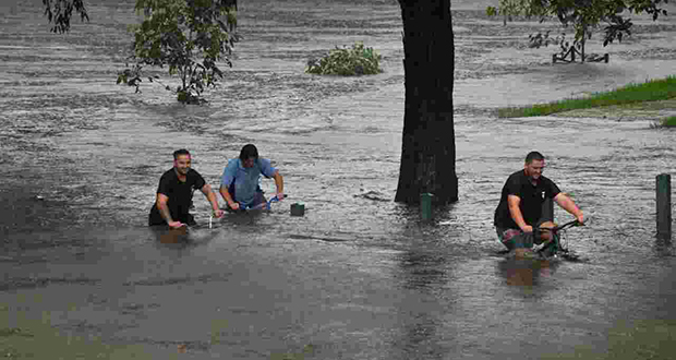 Inondations en Australie: des milliers de personnes invitées à évacuer