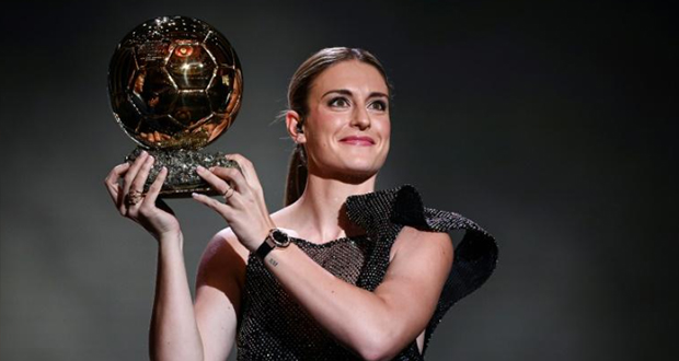 Ballon d'Or: l'Espagnole Alexia Putellas sacrée pour la deuxième année consécutive
